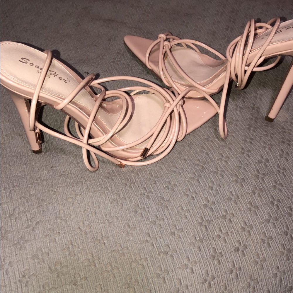 Shoes - Picture 3 of 4